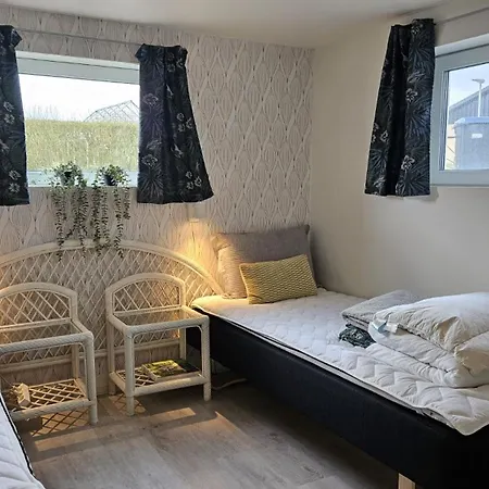 公寓 Spacious & Cozy In Tranquil Suburb 瓦埃勒